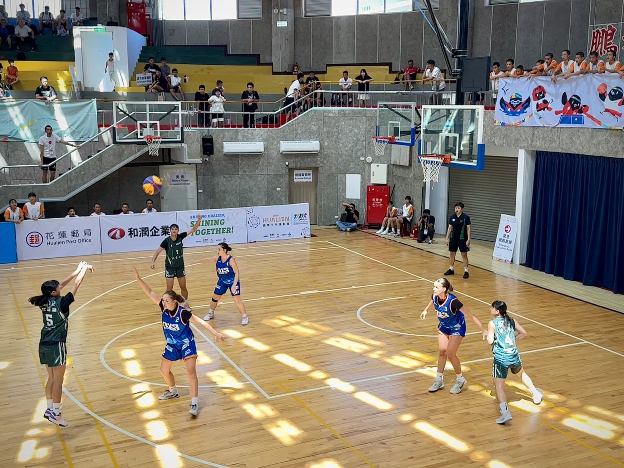 ICG 3×3籃球賽激戰第二天：攻守交鋒燃鬥志，各隊力拚預賽排名