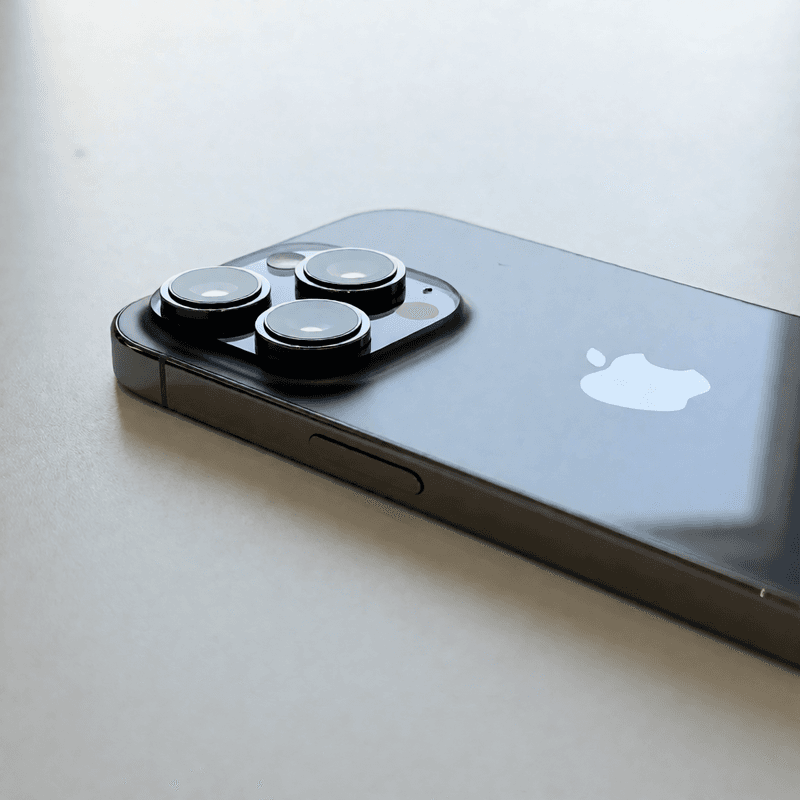 蘋果iPhone 18 Pro傳砍單逾15%　高階機種需求疲軟　中國通路降價　法人憂台廠第四季營收
