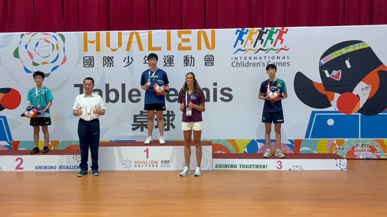 桌球男子單打頒獎現場,中華台北台北市代表洪秉裕選手榮獲金牌。