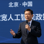 黃仁勳北京亮相肯定中國AI發展　政策鬆綁助台積電等科技股攀新高
